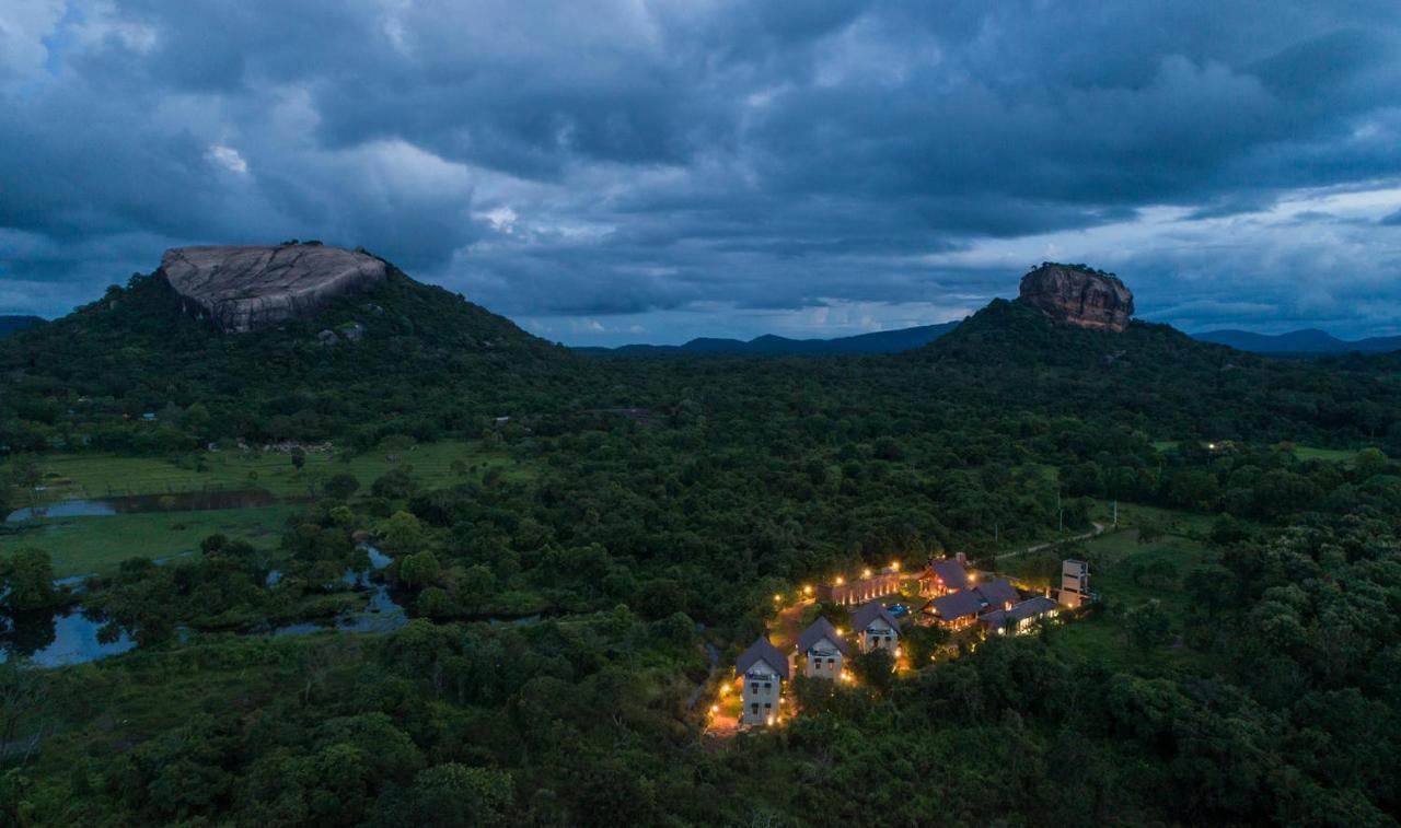 Roo Mansala Boutique Villas Sigiriya Exterior foto